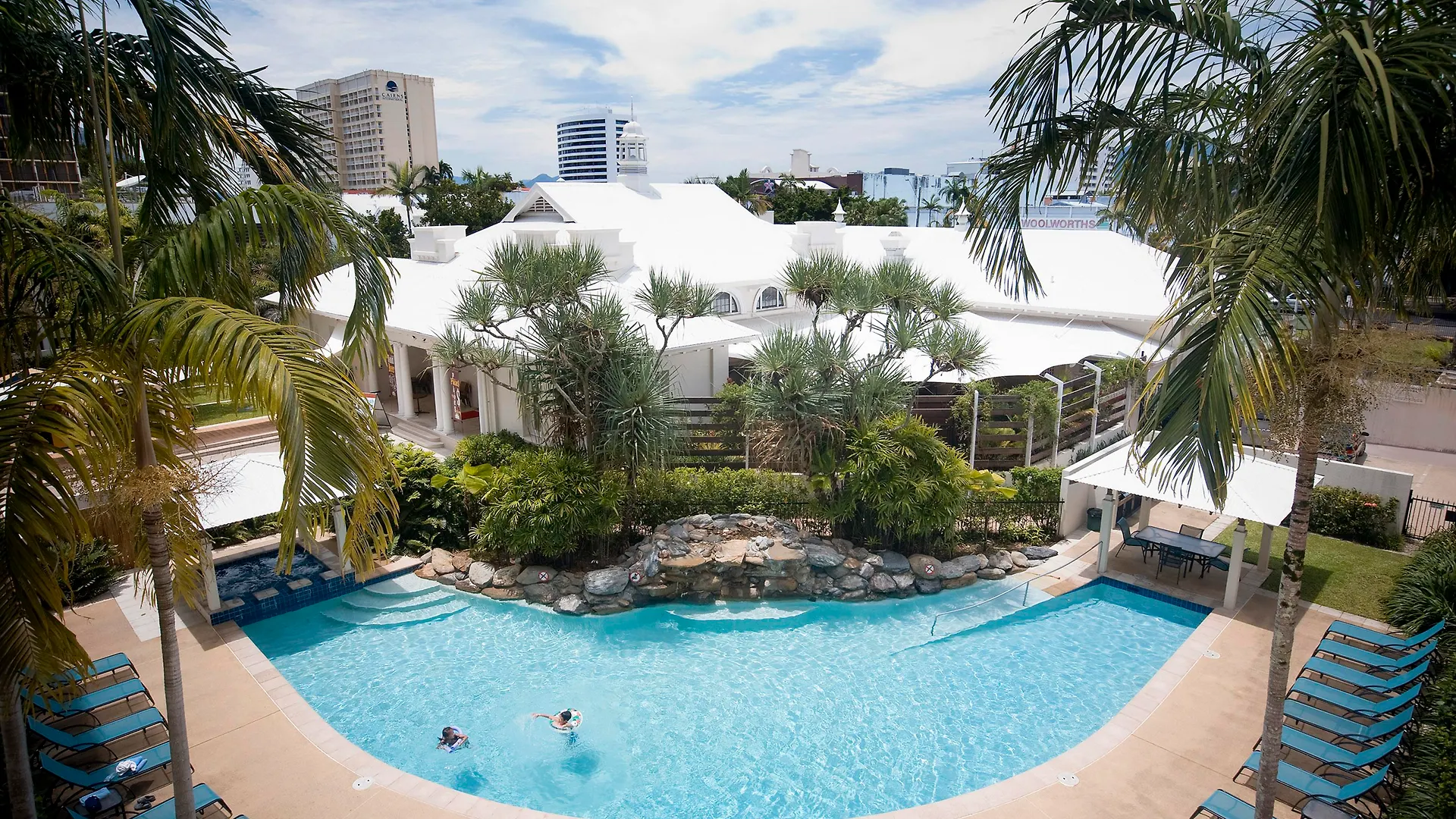 Hotel Mantra Esplanade Cairns 4*,
