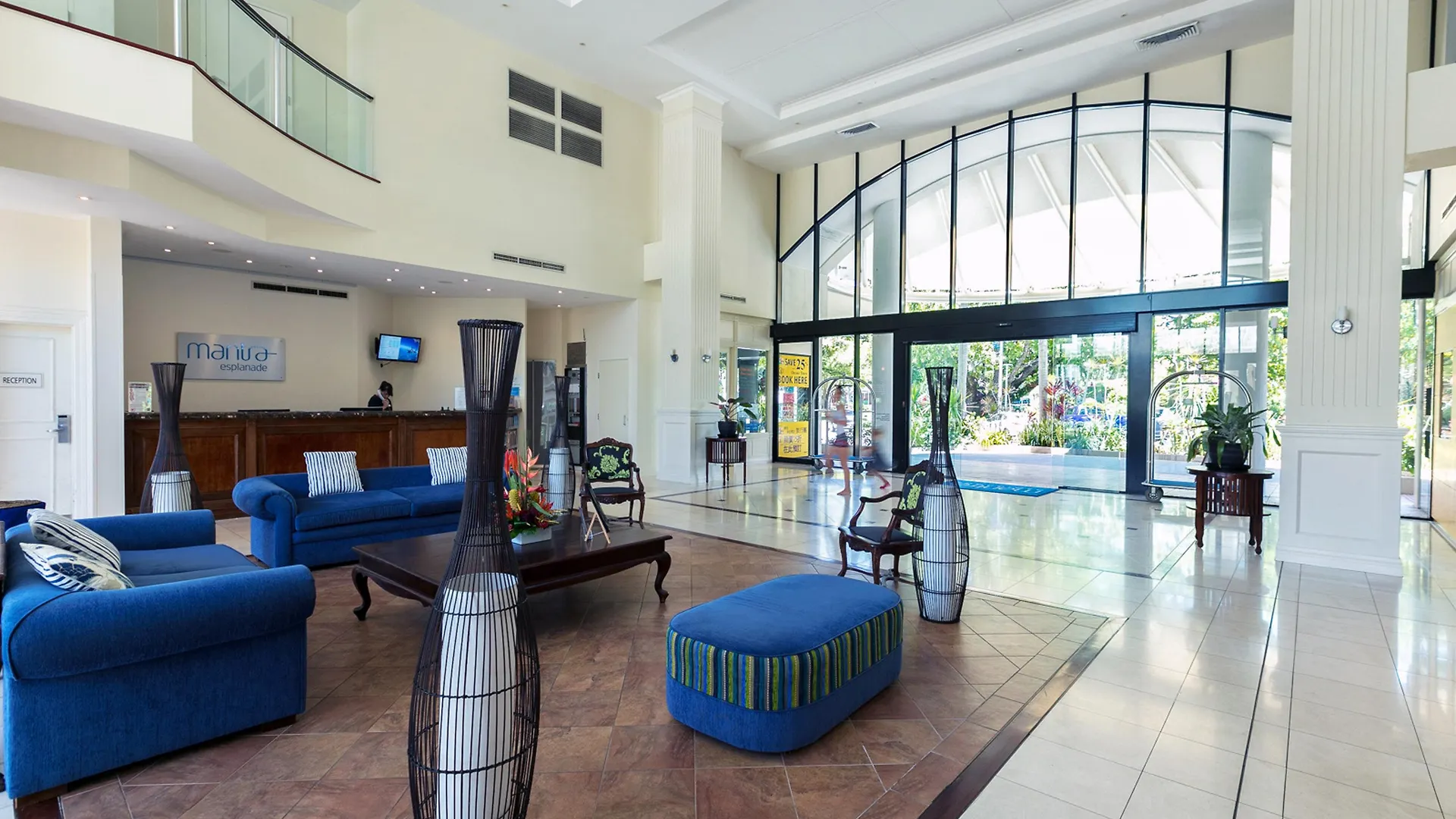 Hotel Mantra Esplanade Cairns
