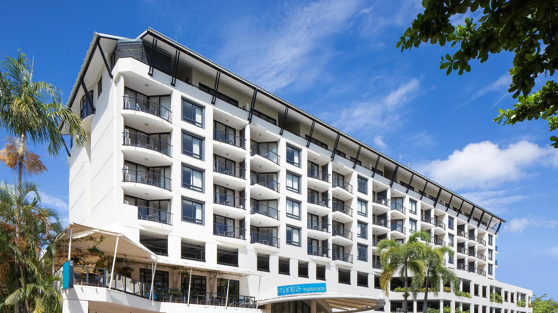 Hotel Mantra Esplanade Cairns
