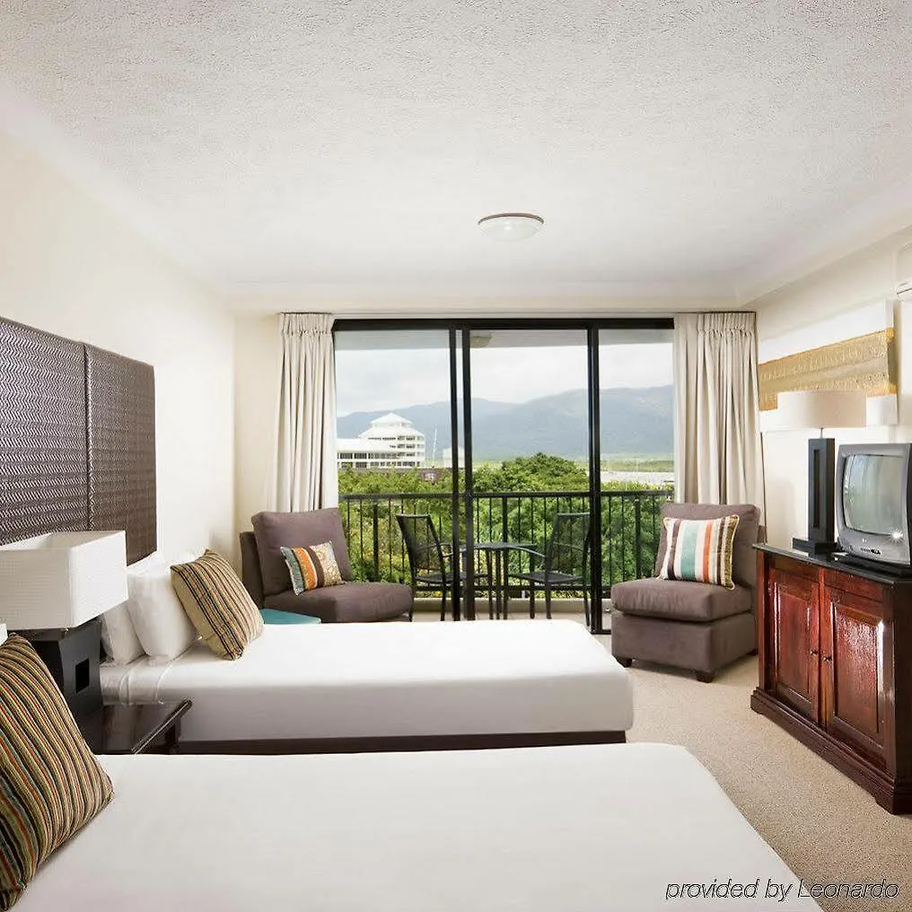 ****  Hotel Mantra Esplanade Cairns Australia